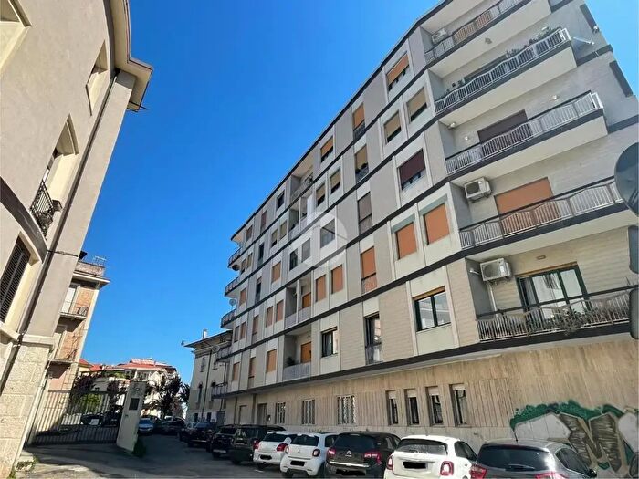 Appartamento trilocale in vendita in Via Sabotino, Cosenza
