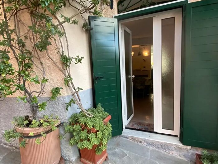 Appartamento trilocale in vendita in Lerici