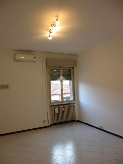 Appartamento trilocale in vendita in Piazza Dante Alighieri, Modena