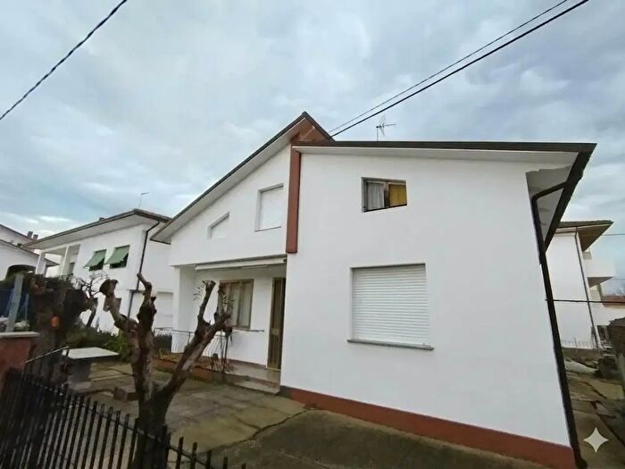 Casa quadrilocale in vendita in Mondolfo