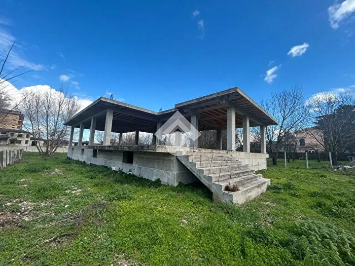 Casa con 7 locali in vendita in Via Rettifilo, Cervinara