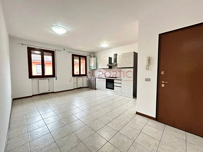 Appartamento quadrilocale in affitto in Via Luigi Piron, Piove Di Sacco