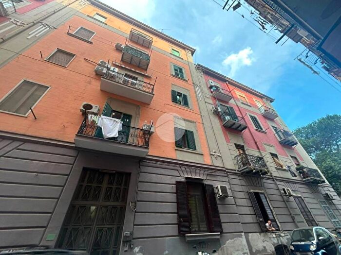 Appartamento bilocale in affitto in Via della veterinaria, San Carlo All'Arena, Napoli