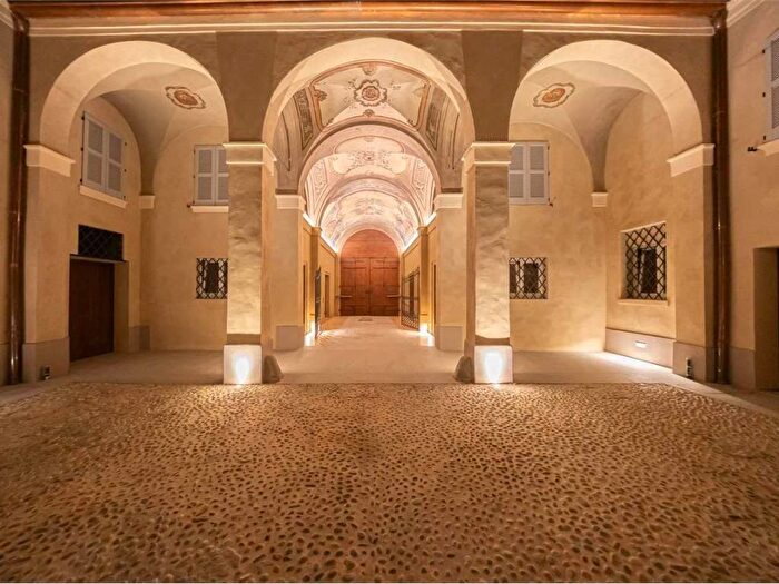 Appartamento quadrilocale in affitto in Centro Storico, Modena