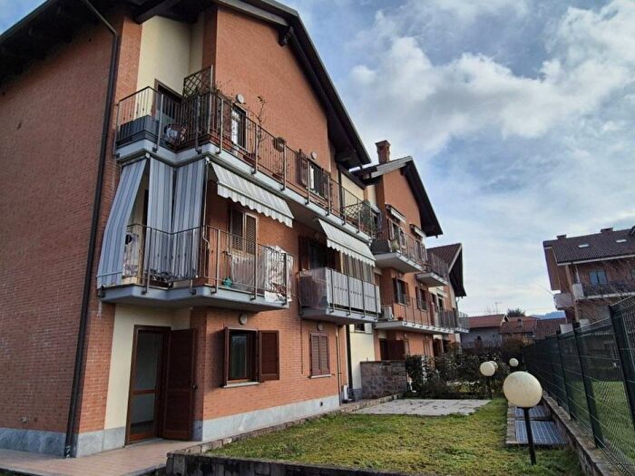 Appartamento trilocale in affitto in VIA FAVORITA, Centro, Chivasso