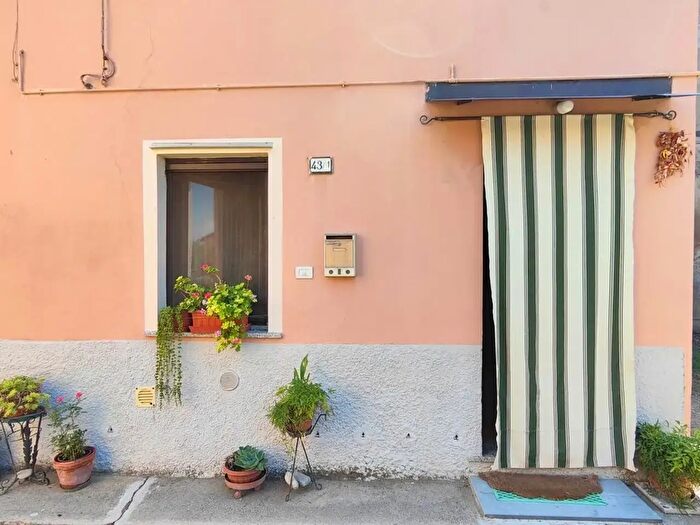 Casa in vendita in Via Caorsana, San Pietro In Cerro