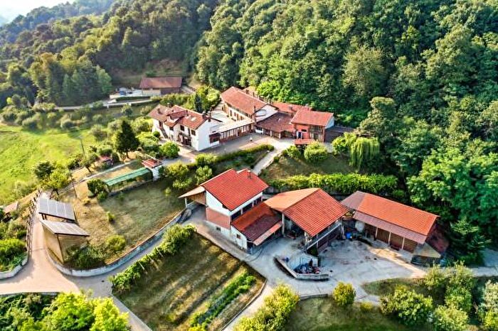 Casa con 6 locali in vendita in Strada Madonnina, Castiglione Torinese