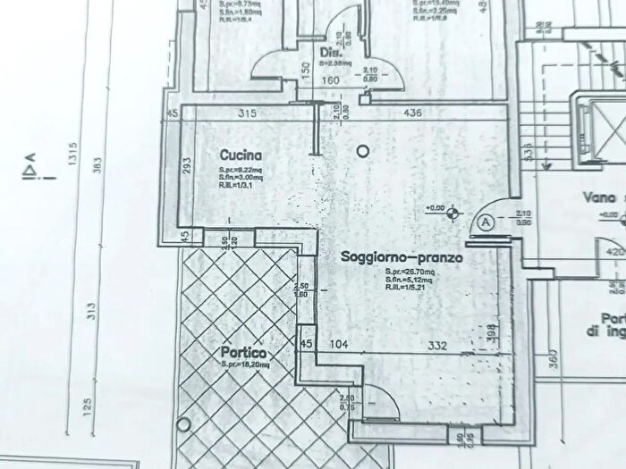 Appartamento trilocale in vendita in Strada Albareto, Modena