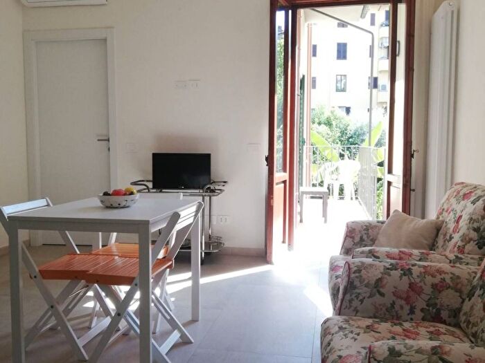 Appartamento trilocale in affitto in Leopoldo Vittorio Emanuele Statuto, Firenze