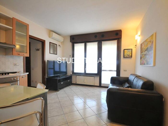 Appartamento bilocale in affitto in VIA ANTONIO VIVVALDI, Romano Banco, Buccinasco