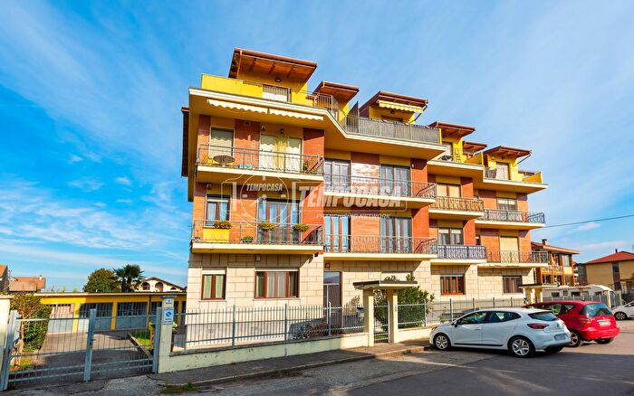 Appartamento trilocale in vendita in Via Leini, San Mauro Torinese