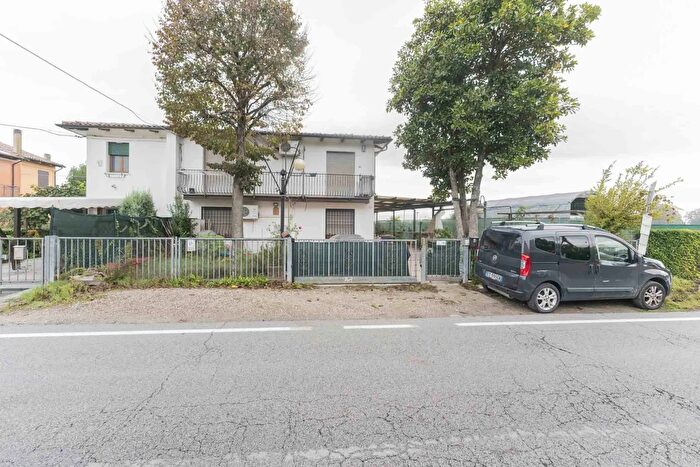 Casa quadrilocale in vendita in Via Guglielmo Marconi, Galliera