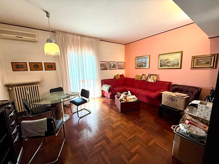 Appartamento con 5 locali in vendita in Corso Valentino, Casale Monferrato