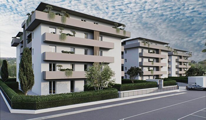 Appartamento quadrilocale in vendita in Via Marconi, Curno