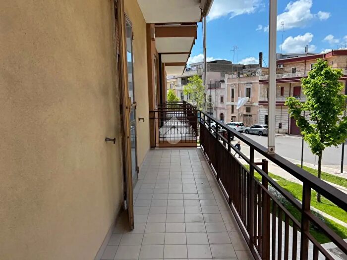 Appartamento quadrilocale in vendita in Via Varese, Altamura