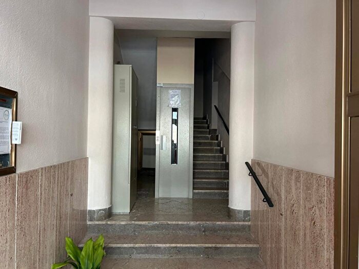 Appartamento quadrilocale in vendita in Via Pietro Geremia, Palermo