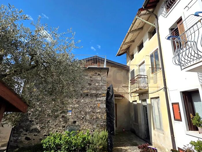 Casa quadrilocale in vendita in Valdagno