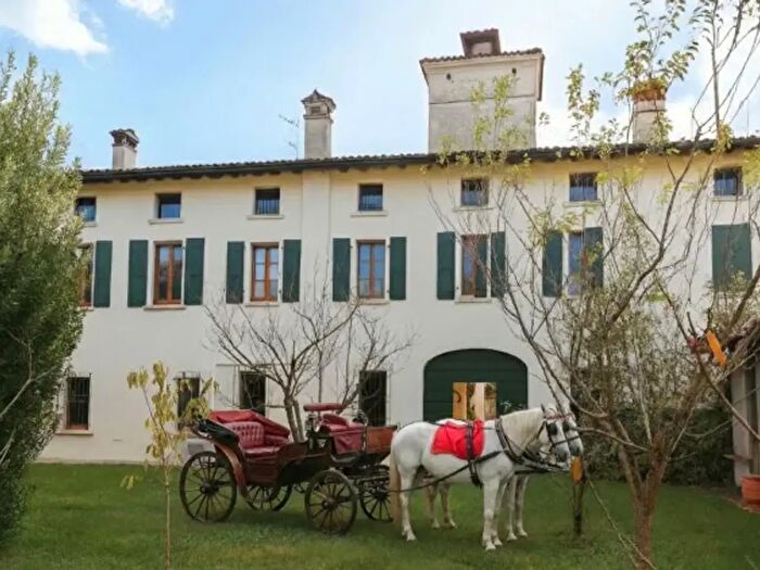 Casa con 6 locali in vendita in Via Roma, Borgosatollo
