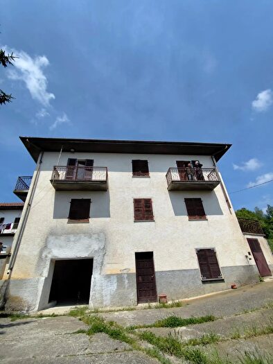 Casa con 5 locali in vendita in Sp, Vesime