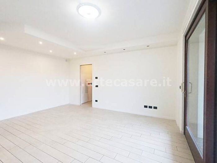 Appartamento bilocale in affitto in Via del Monastero, Centro, Parabiago