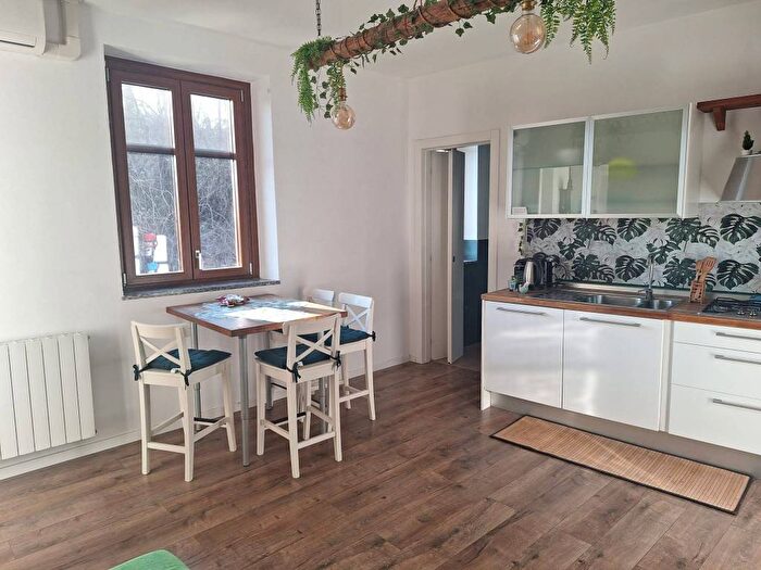 Appartamento trilocale in affitto in Via della Peschiera, Carate Brianza