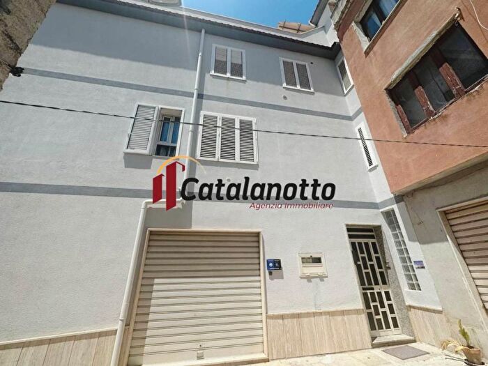 Appartamento trilocale in affitto in Via Selinunte, Centro, Castelvetrano