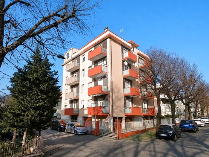 Appartamento trilocale in vendita in Via Giotto di Bondone, Rimini