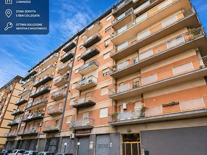 Appartamento trilocale in vendita in Via Orso Mario Corbino, Palermo