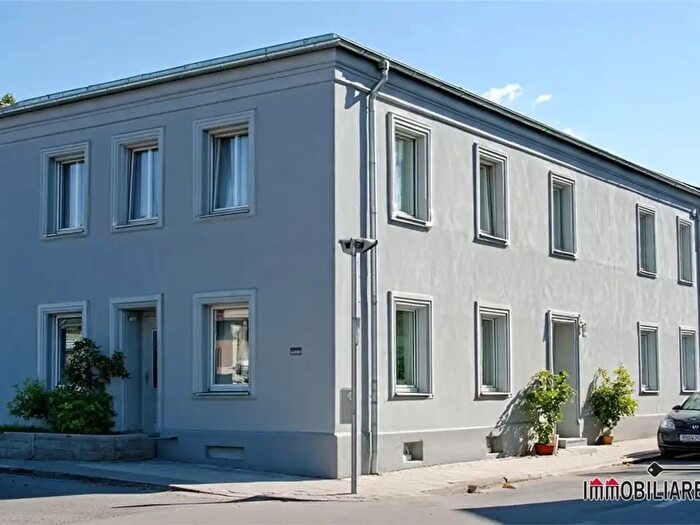Appartamento trilocale in vendita in Colle Di Val D'Elsa