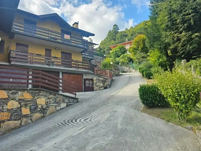 Appartamento trilocale in vendita in Via Giacomo Quarenghi, Rota DImagna