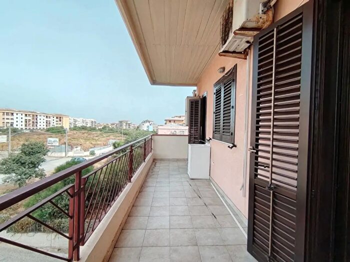 Appartamento bilocale in affitto in Via Piazza Armerina, Siracusa