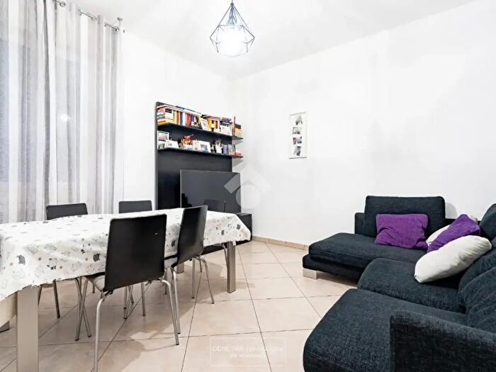 Appartamento trilocale in vendita in Via Ugo Foscolo, Vignola