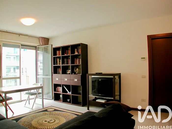 Appartamento trilocale in vendita in Via del Futurismo, Milano
