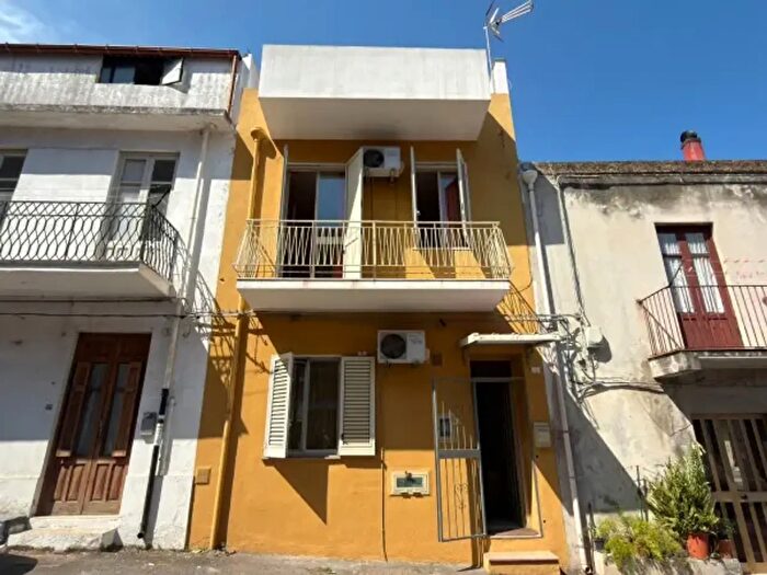 Casa con 6 locali in vendita in Via Carrara, Barcellona Pozzo Di Gotto