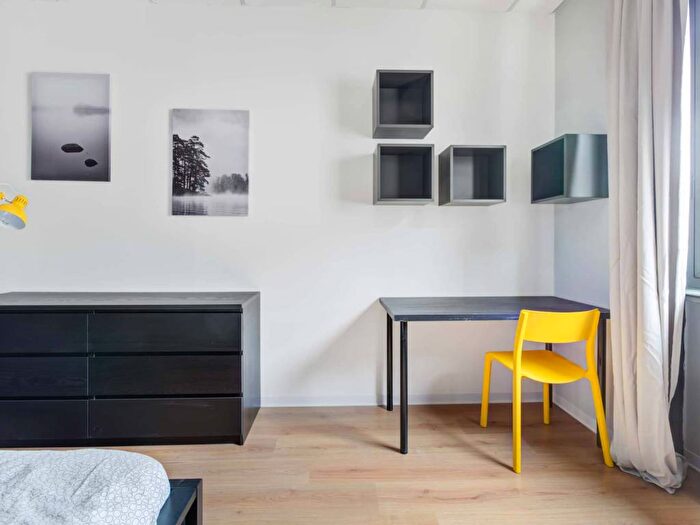 Appartamento con 6 locali in affitto in Via Privata Deruta, Udine, Milano