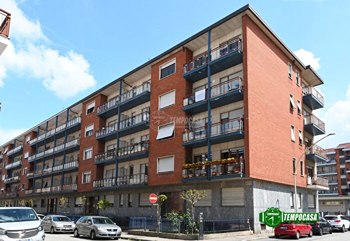 Appartamento quadrilocale in vendita in Via San Francesco, Venaria Reale