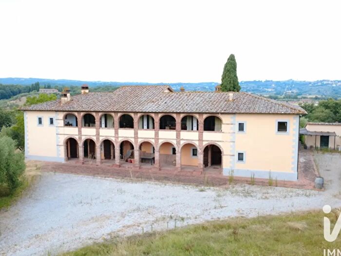 Casa con 15 locali in vendita in Strada Vicinale di Val di Molino, Sinalunga