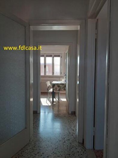 Appartamento con 6 locali in vendita in Via Armando Diaz, Pontedera