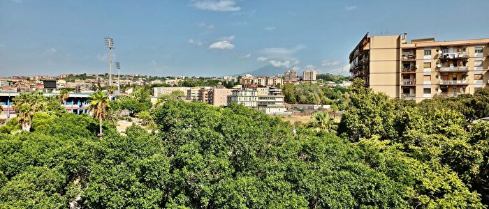 Appartamento con 5 locali in vendita in Via Cesare Lombroso, Catania