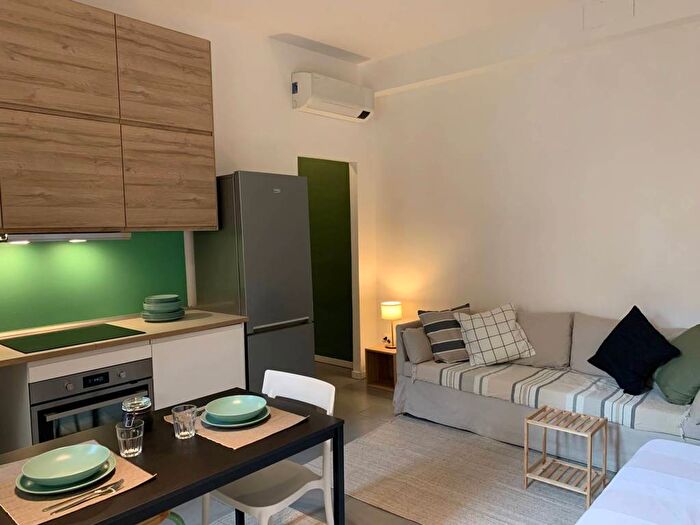 Appartamento bilocale in affitto in Via Martiri Oscuri, Rovereto, Milano
