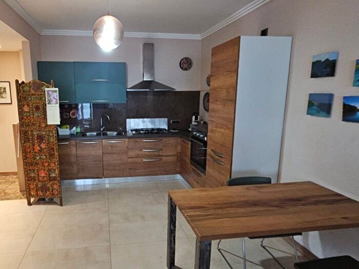 Appartamento trilocale in affitto in Via Privata Ameglio, Foce Semeria, Sanremo