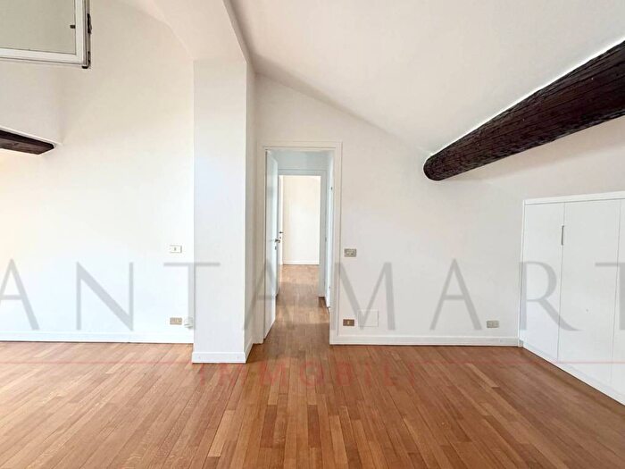 Casa quadrilocale in affitto in Via Borgonuovo, Brera, Milano