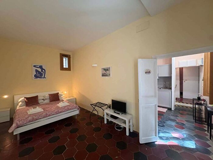 Appartamento bilocale in affitto in Via in Selci, Colle Oppio, Roma