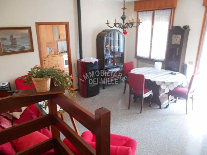 Casa quadrilocale in vendita in Reggio Emilia