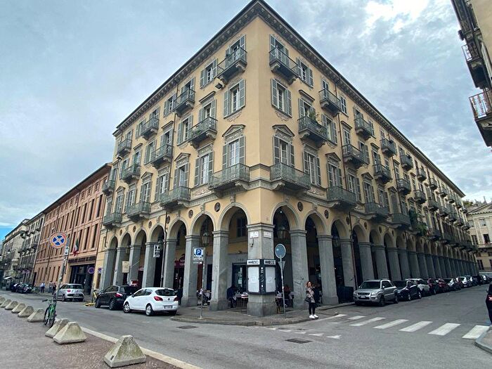 Appartamento monolocale in affitto in Via Giuseppe Pomba, Via Roma, Torino
