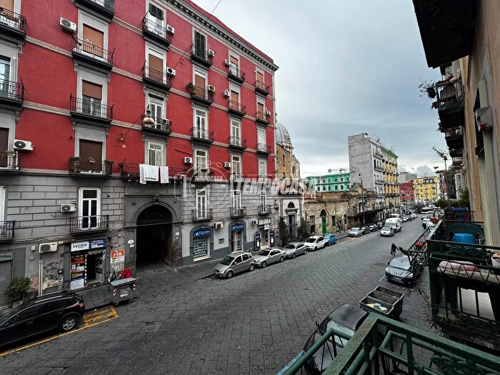 Appartamento con 5 locali in vendita in Via Cesare Rosaroll, Napoli