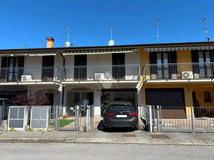 Casa trilocale in vendita in Via Donatori Volontari, Agnadello