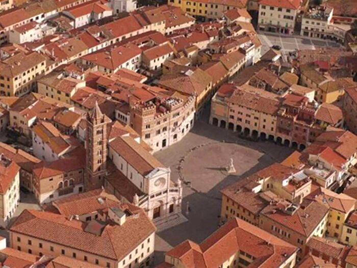 Appartamento bilocale in affitto in Piazza Dante Alighieri, Centro Storico, Grosseto