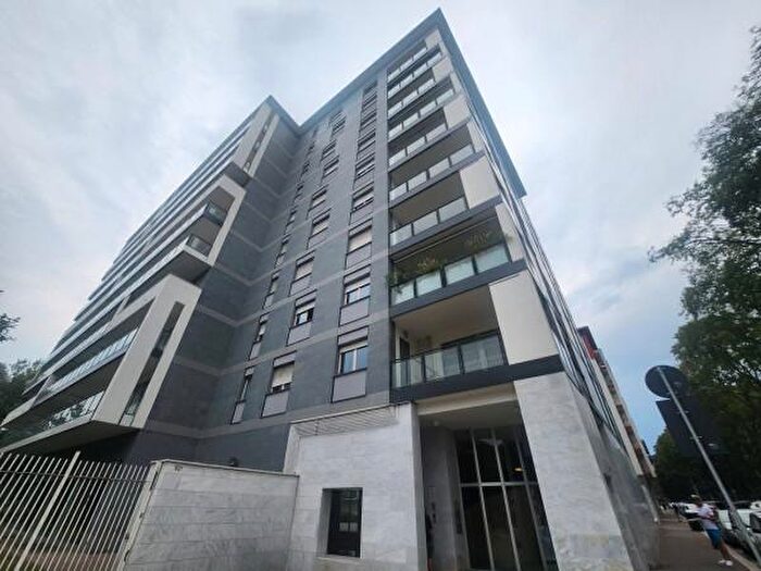 Appartamento trilocale in vendita in Corso Peschiera, Torino