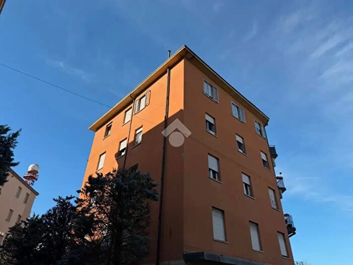 Appartamento trilocale in vendita in Via Giovanni Bertini, Bologna